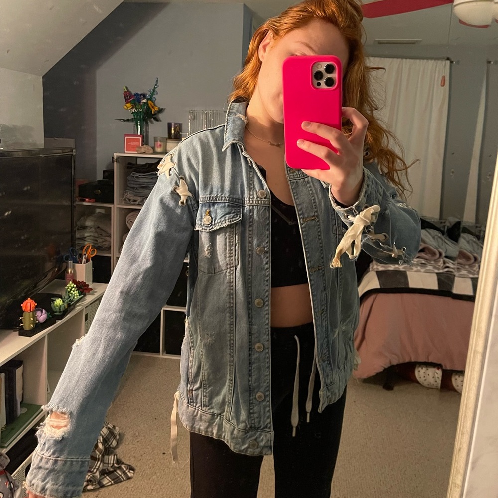 ZARA Denim Jacket🩵🤍